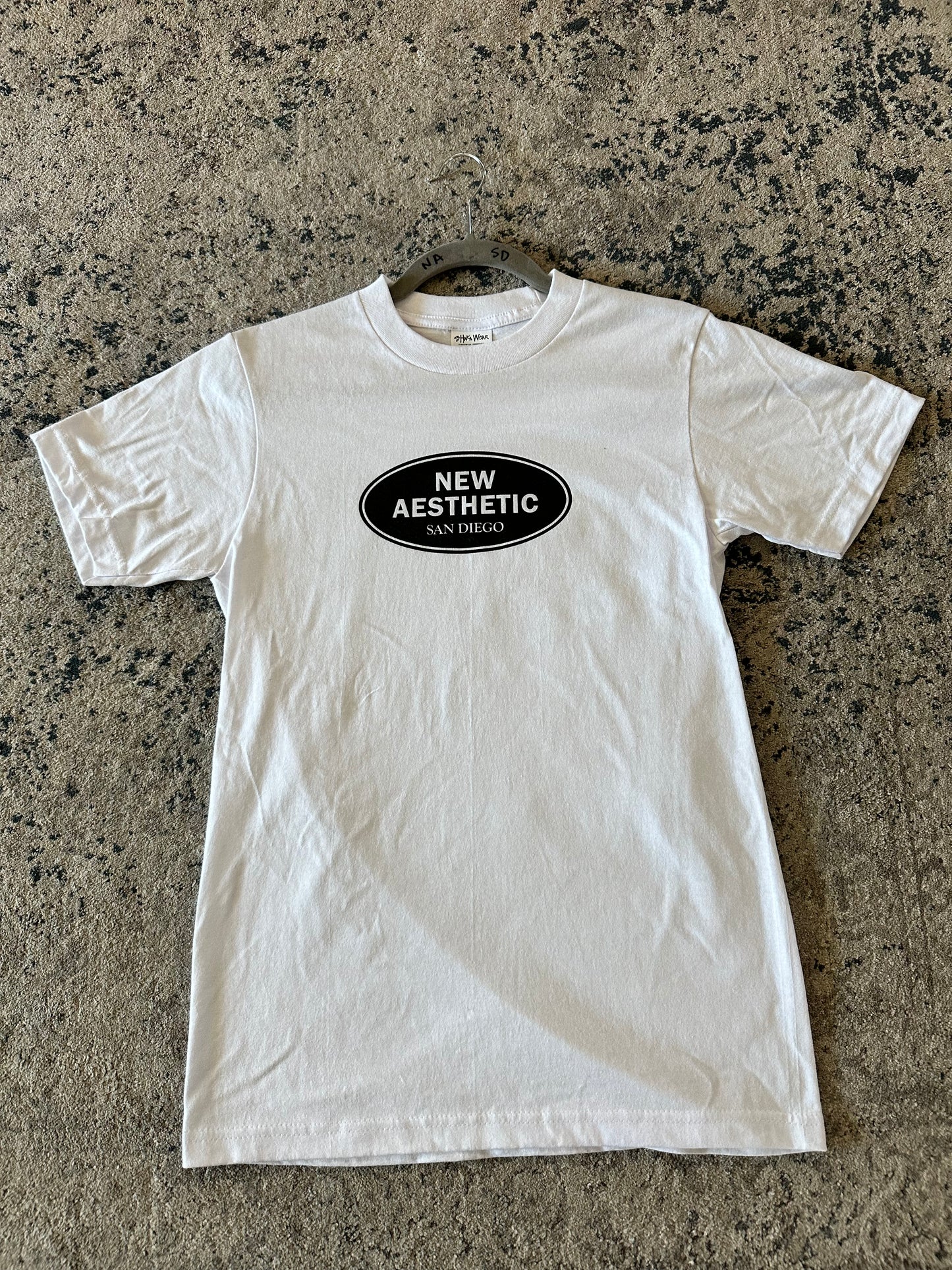 Oval Tee