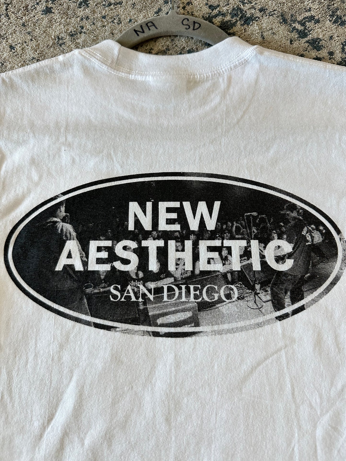 Oval Tee